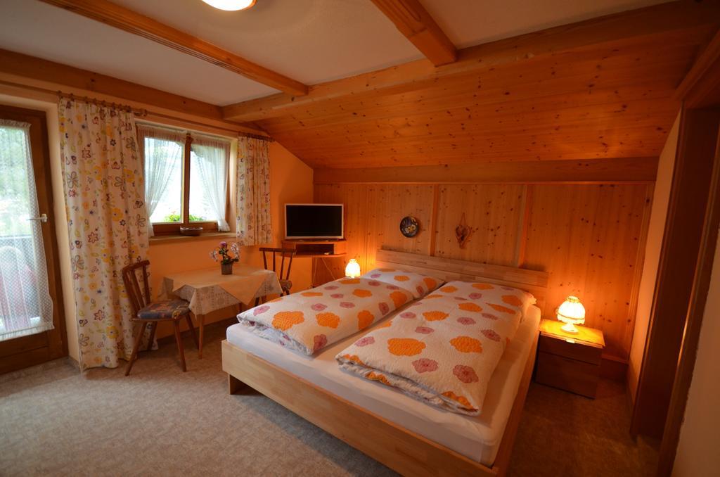 Gaestehaus Friedl Kirchberg in Tirol Habitación foto